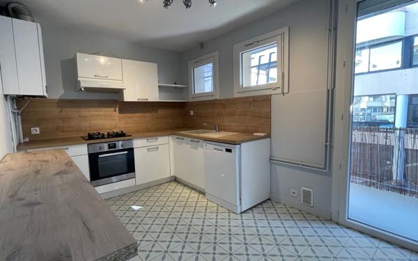 Appartement à vendre    4 pièces • 120 m2 Romans-sur-Isère