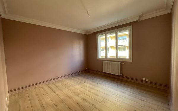 Appartement à vendre    4 pièces • 120 m2 Romans-sur-Isère