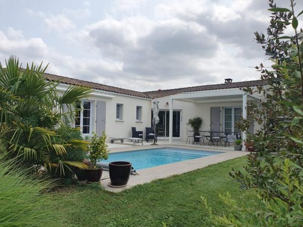 Maison plain-pied Cozes 117 m²