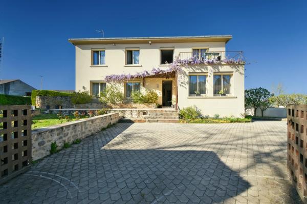 Propriete à vendre 9 pièces VERTAIZON (63)