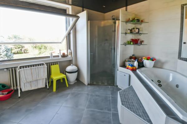 Propriete à vendre 9 pièces VERTAIZON (63)