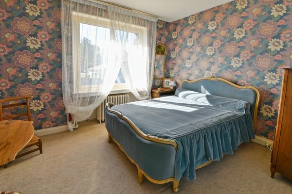 Propriete à vendre 9 pièces VERTAIZON (63)