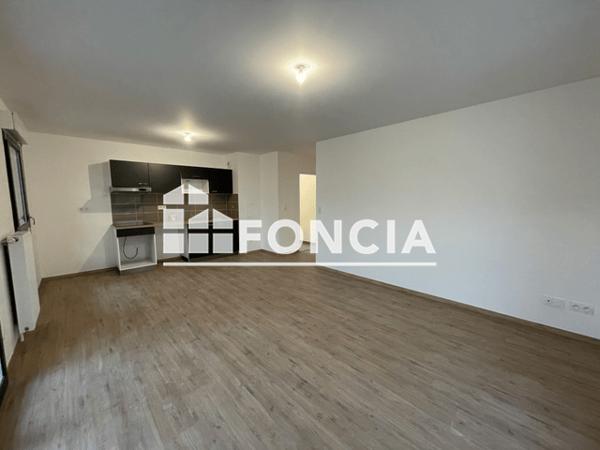 Location Appartement 3 pièces 74.13 m² - RUE LOUIS ARMAND ET EMILE FROISSART Reims 51100