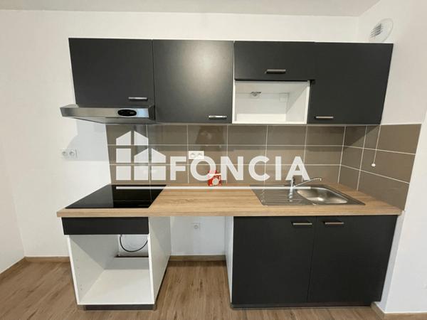 Location Appartement 3 pièces 74.13 m² - RUE LOUIS ARMAND ET EMILE FROISSART Reims 51100