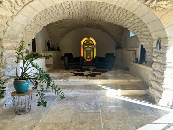 RARE : Offrez-vous une magnifique Propriete ( mas de 10 pièces et 2.6 hectares de parc ) aux portes de SOMMIERES (30)