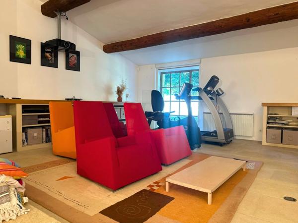 RARE : Offrez-vous une magnifique Propriete ( mas de 10 pièces et 2.6 hectares de parc ) aux portes de SOMMIERES (30)