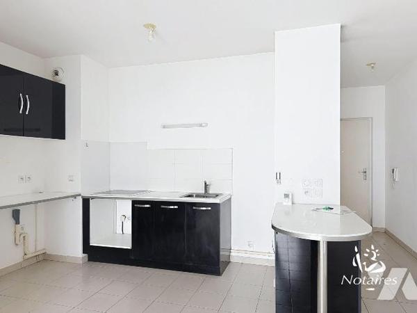 Bègles, au cinquième étage sur sept d'une résidence récente avec ascenseur, appartement type 3 ...