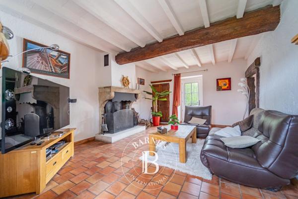 Bourgoin-Jallieu, Ferme 3 Chambres -  200 m² à vendre