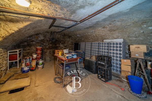 Bourgoin-Jallieu, Ferme 3 Chambres -  200 m² à vendre