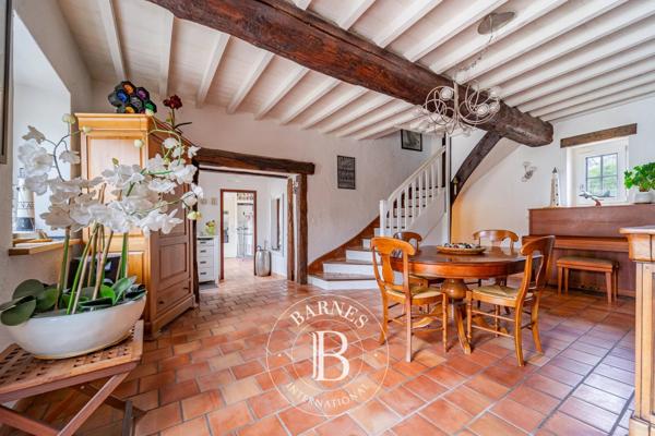 Bourgoin-Jallieu, Ferme 3 Chambres -  200 m² à vendre