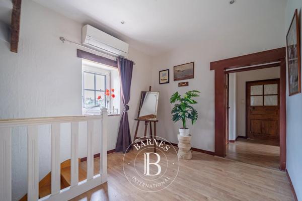 Bourgoin-Jallieu, Ferme 3 Chambres -  200 m² à vendre