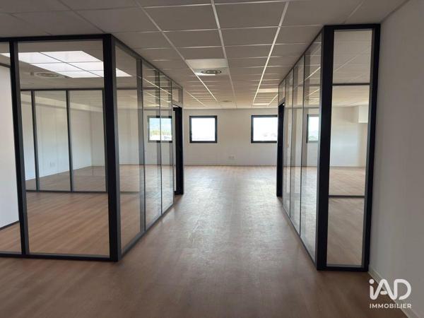 Location bureaux 155 m² Signes