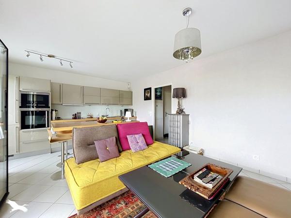 Appartement à vendre 265 500 € Saint-Cyr-sur-Loire 3 p 59,6 m² DPE C