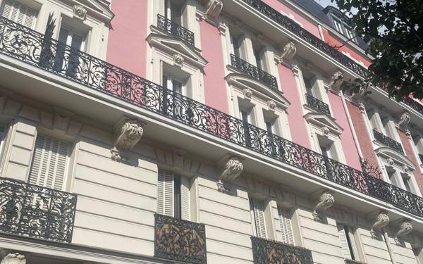 Appartement à vendre    4 pièces • 76,55 m2 Asnières-sur-Seine