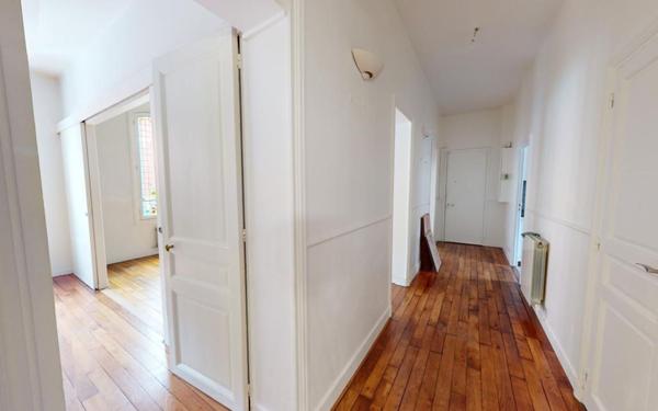 Appartement à vendre    4 pièces • 76,55 m2 Asnières-sur-Seine