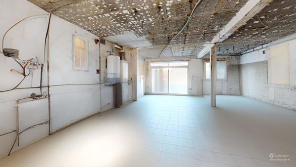 Plateau de 65m2 à rénover avec stationnement privatif