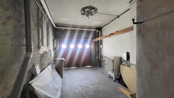 Grande maison familiale dans le centre de St Jouan des Guérets