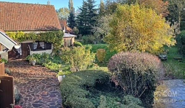 Idéal GITE ! 2 maisons de caractère. Secteur Moyenneville sur 9250 m² de parc paysagé. Moyenneville (80870)