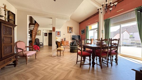 A vendre, centre ville de Périgueux (24000), superbe APPARTEMENT de 137 m2 avec TERRASSE et GARAGE