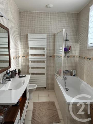 Maison à vendre  8 pièces - 217,87 m2 ST MAUR DES FOSSES - 94