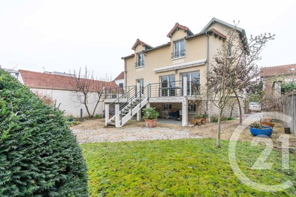 Maison à vendre  8 pièces - 217,87 m2 ST MAUR DES FOSSES - 94