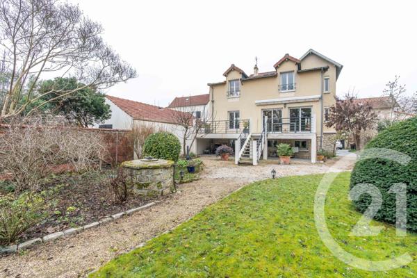 Maison à vendre  8 pièces - 217,87 m2 ST MAUR DES FOSSES - 94