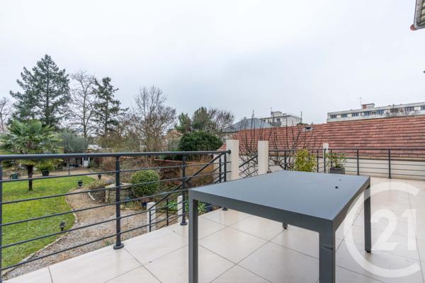 Maison à vendre  8 pièces - 217,87 m2 ST MAUR DES FOSSES - 94
