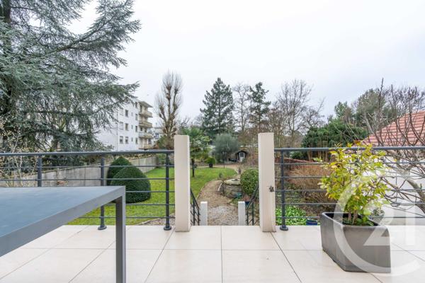 Maison à vendre  8 pièces - 217,87 m2 ST MAUR DES FOSSES - 94