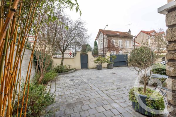 Maison à vendre  8 pièces - 217,87 m2 ST MAUR DES FOSSES - 94