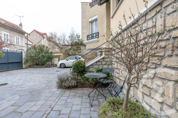 Maison à vendre  8 pièces - 217,87 m2 ST MAUR DES FOSSES - 94