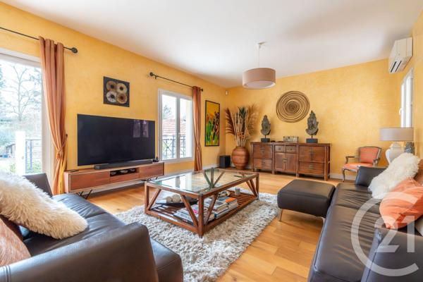 Maison à vendre  8 pièces - 217,87 m2 ST MAUR DES FOSSES - 94