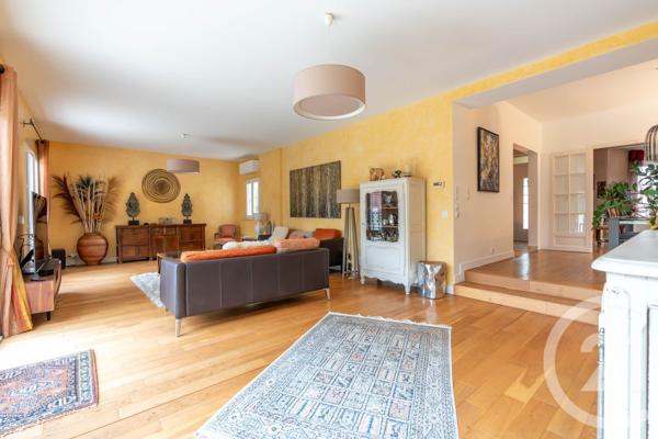 Maison à vendre  8 pièces - 217,87 m2 ST MAUR DES FOSSES - 94