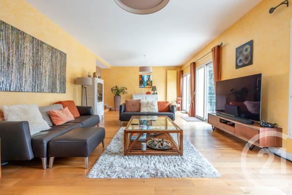 Maison à vendre  8 pièces - 217,87 m2 ST MAUR DES FOSSES - 94