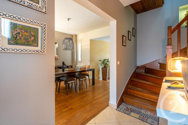 Maison à vendre  8 pièces - 217,87 m2 ST MAUR DES FOSSES - 94