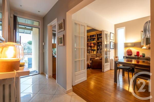 Maison à vendre  8 pièces - 217,87 m2 ST MAUR DES FOSSES - 94