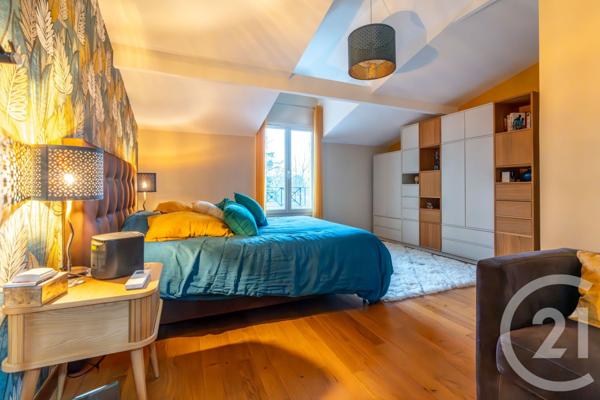 Maison à vendre  8 pièces - 217,87 m2 ST MAUR DES FOSSES - 94