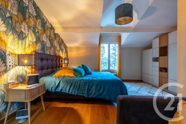 Maison à vendre  8 pièces - 217,87 m2 ST MAUR DES FOSSES - 94