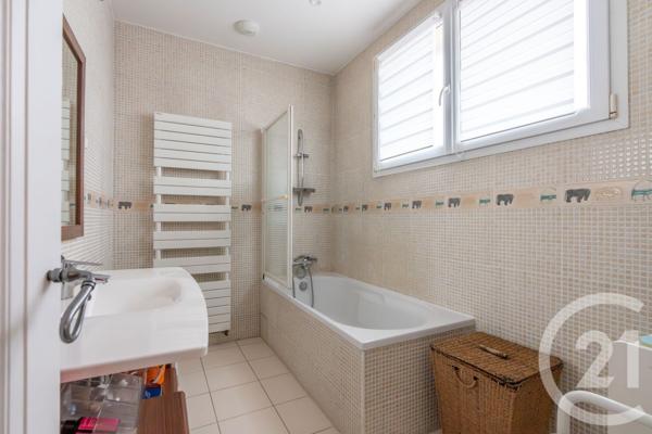 Maison à vendre  8 pièces - 217,87 m2 ST MAUR DES FOSSES - 94