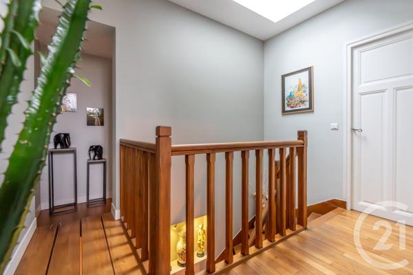 Maison à vendre  8 pièces - 217,87 m2 ST MAUR DES FOSSES - 94