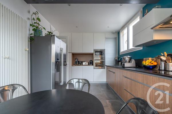 Maison à vendre  8 pièces - 217,87 m2 ST MAUR DES FOSSES - 94