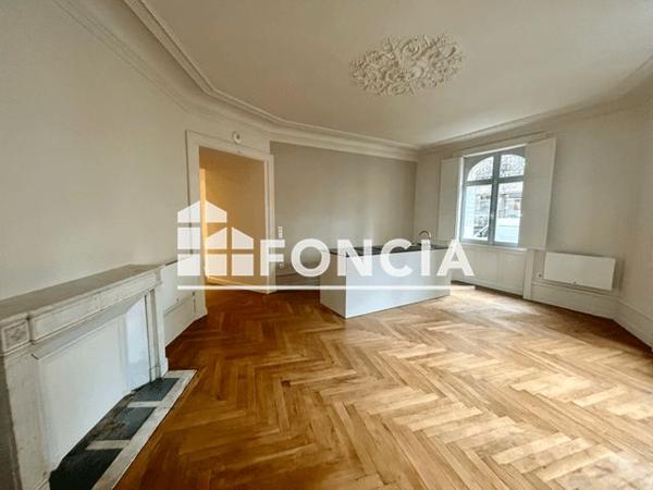 Location Appartement 2 pièces 68.1 m² - LE CARREAU DES DUCS Nantes 44000