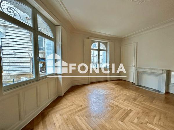 Location Appartement 2 pièces 68.1 m² - LE CARREAU DES DUCS Nantes 44000