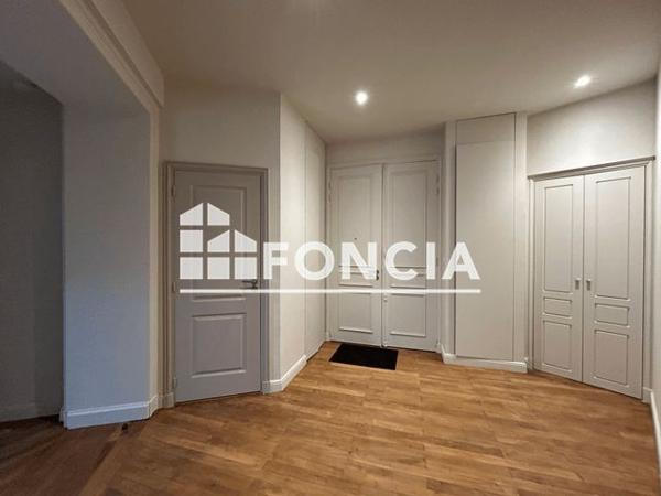 Location Appartement 2 pièces 68.1 m² - LE CARREAU DES DUCS Nantes 44000
