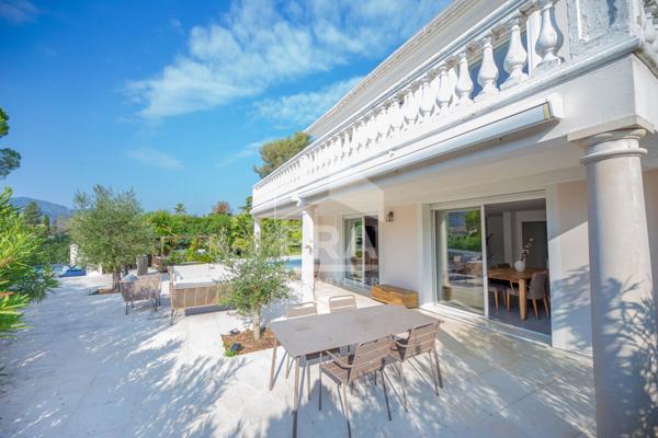 Villa La Roquette Sur Siagne 7 pièces 200 m2