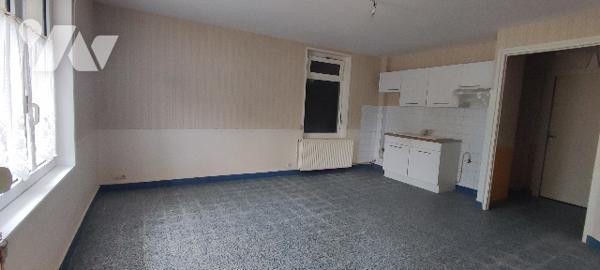 T4 de 77m² à rénover + jardin et parking à STELLA-PLAGE