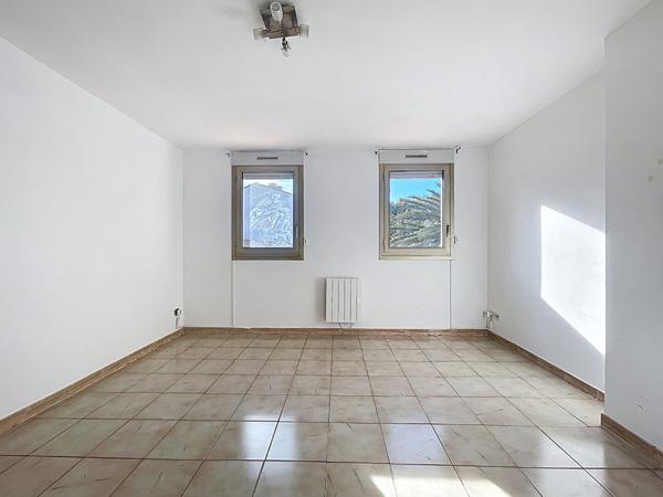 Vente : appartement T3 de 58 m2 Sainte-Anne 13008 Marseille