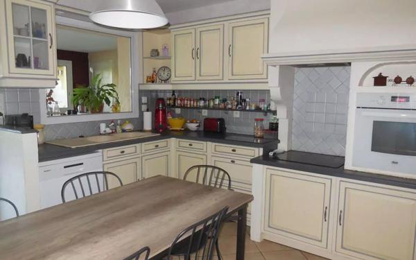 Maison à vendre    6 pièces •  Ambarès-et-Lagrave