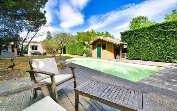 Maison à vendre    6 pièces •  Ambarès-et-Lagrave