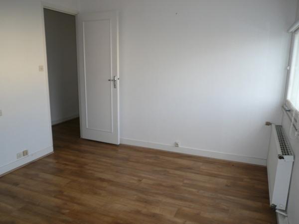 ⚜ Local/bureau A Louer CHATEAUBERNARD Zone Industrielle ⚜