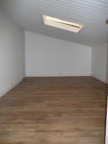 ⚜ Local/bureau A Louer CHATEAUBERNARD Zone Industrielle ⚜